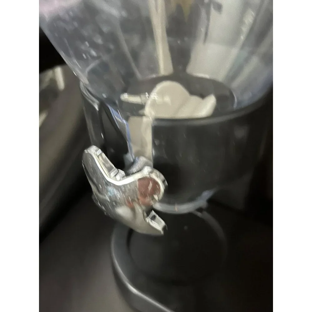 Airtight Dry Food Dispenser